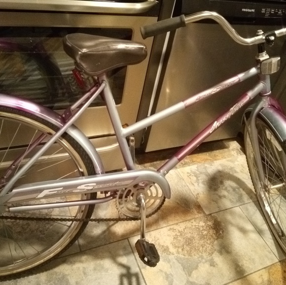 Bike - Picture 3 of 5